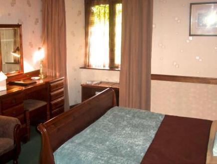 St Mary'S Hotel Golf & Country Club Pencoed Extérieur photo