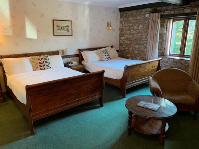 St Mary'S Hotel Golf & Country Club Pencoed Extérieur photo